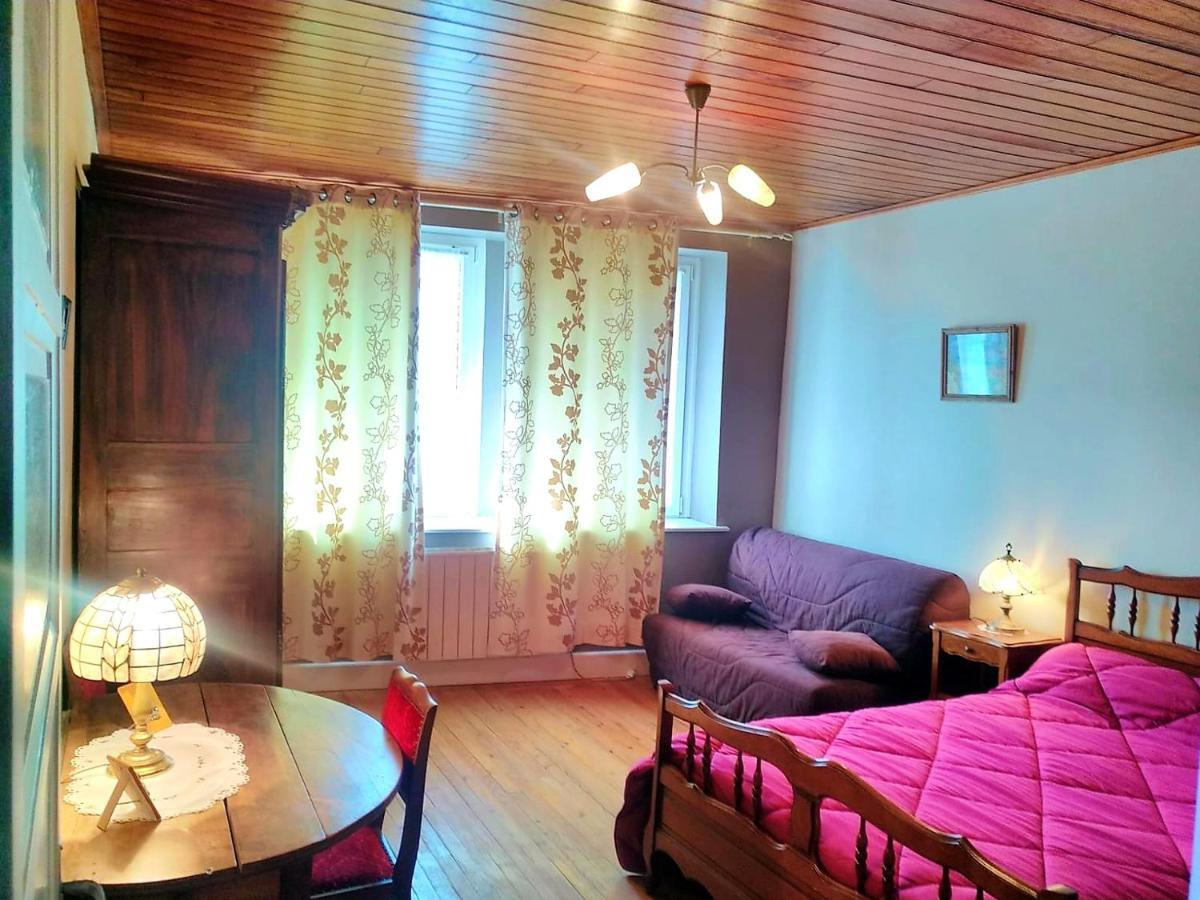 Maison Confortable Avec Vue Sur La Montagne A Charix Dış mekan fotoğraf